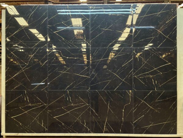 Porcelanico 74,5x74,5 Pulido Marquina Vetas Doradas - Imagen 4